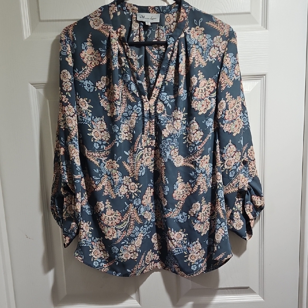 Floral Print Blouse in Blue and Cream
